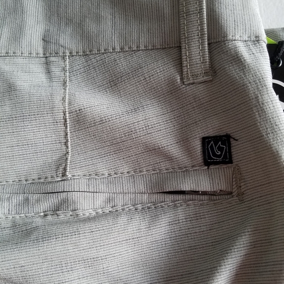 NWT Burnside Shorts Hybrid walk short board short Silver Size 36 - Picture 10 of 12